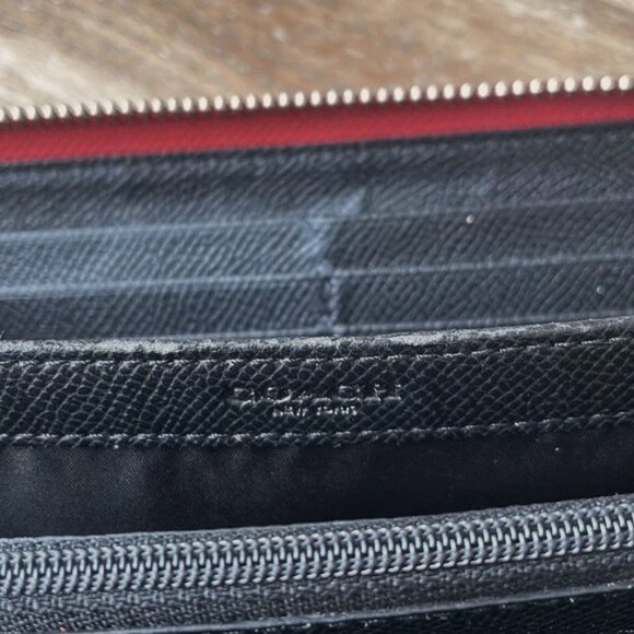 Coach x Peanuts Snoopy & Woodstock Red Zip-Around Leather Wallet - *Worn* - Picture 10 of 16